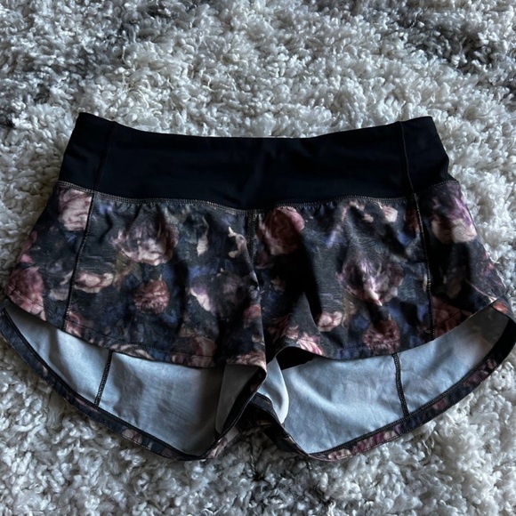 Lululemon Speed Up Short *2.5" Frosted Rose Multi / Black - Picture 1 of 3